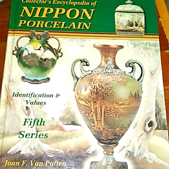Collector's Encyclopedia of Nippon Porcelain Hard Cover Book 5th Edition - Picture 1 of 16